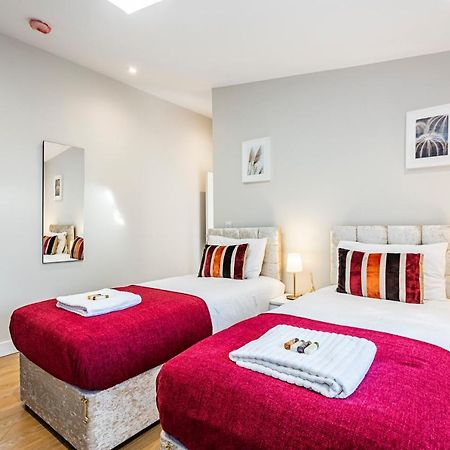 South Woodford 2 Bed En-Suite House Лондон Екстериор снимка