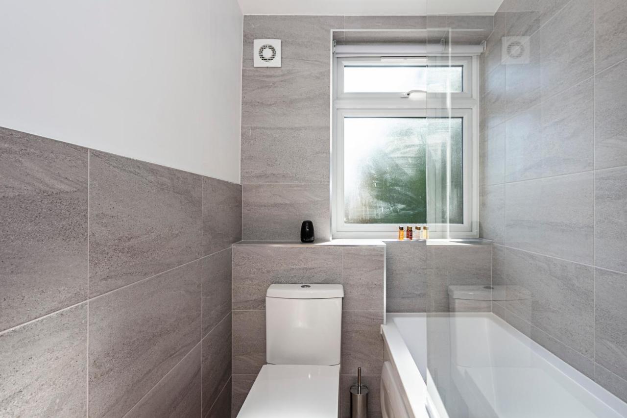 South Woodford 2 Bed En-Suite House Лондон Екстериор снимка