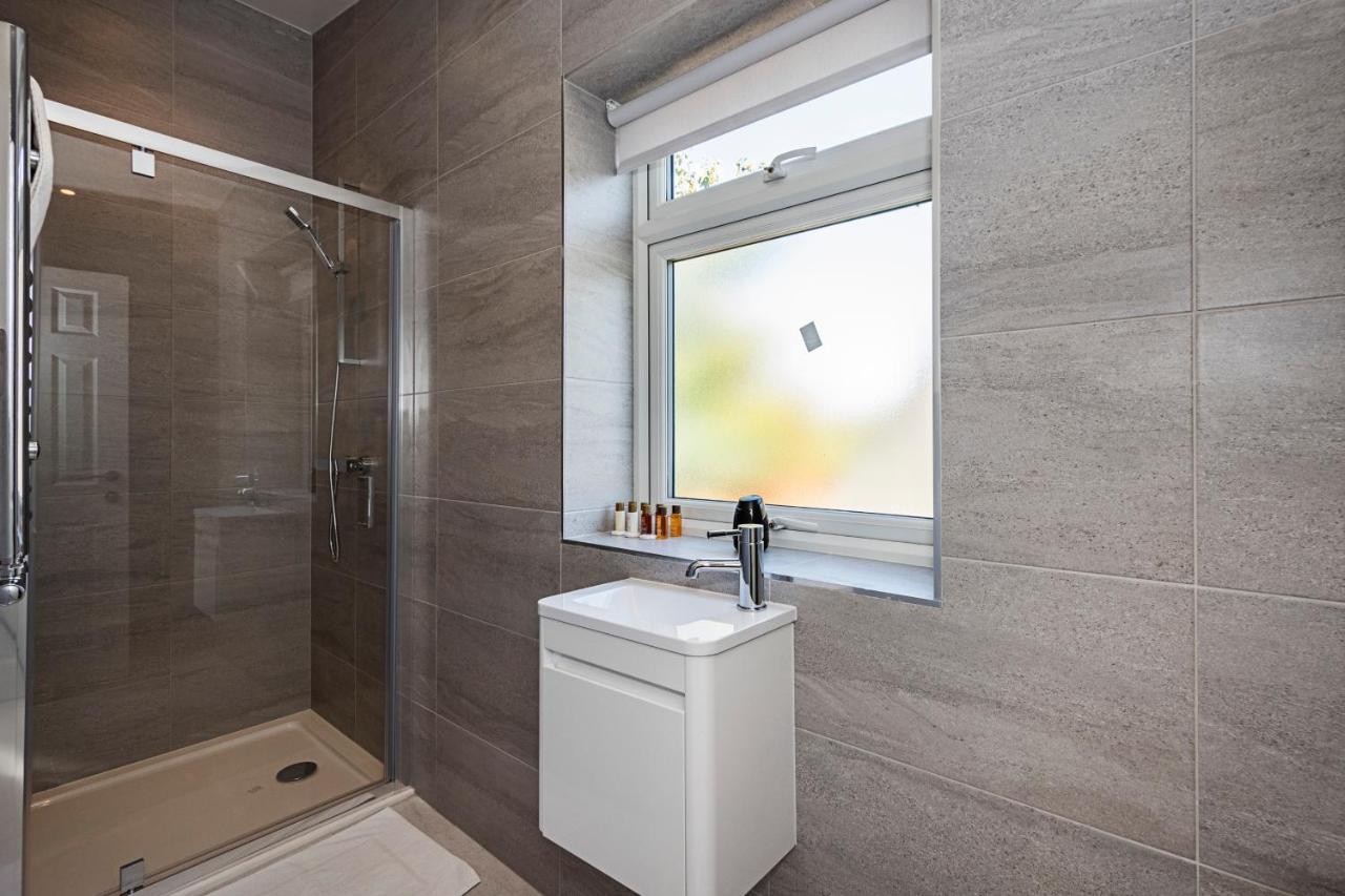 South Woodford 2 Bed En-Suite House Лондон Екстериор снимка